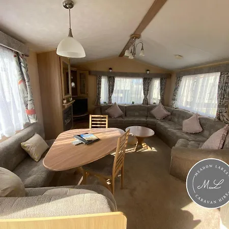 Coral Beach - Row 73 Van 2, Central Heating, Wifi, Bed Linen - Meadow Lakes Caravan & Lodge Hire Ingoldmells Exterior foto