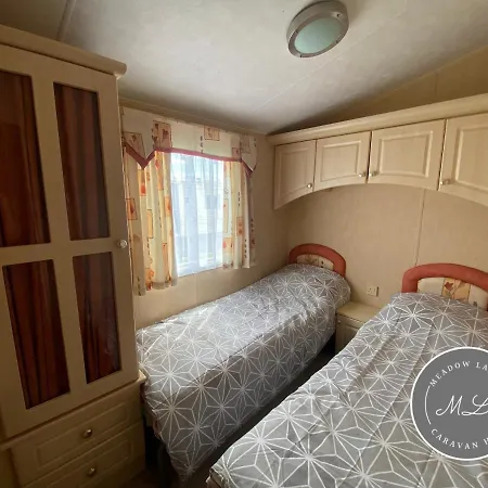 Coral Beach - Row 73 Van 2, Central Heating, Wifi, Bed Linen - Meadow Lakes Caravan & Lodge Hire Ingoldmells Exterior foto