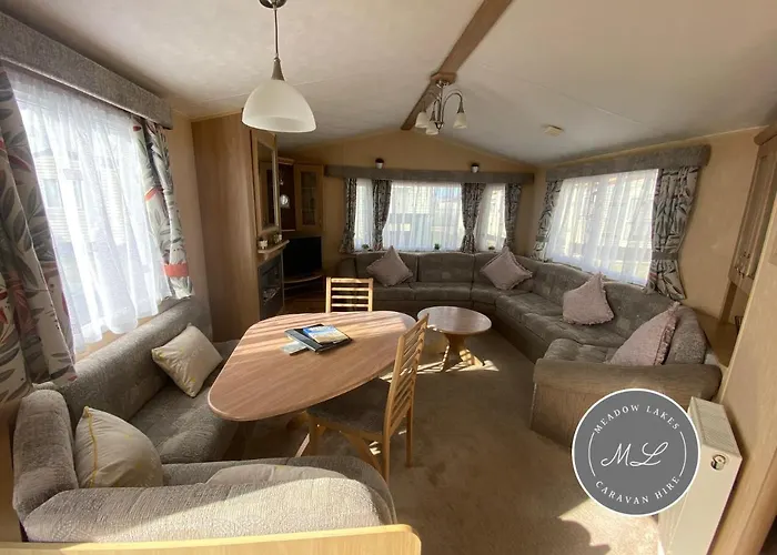 Coral Beach - Row 73 Van 2, Central Heating, Wifi, Bed Linen - Meadow Lakes Caravan & Lodge Hire