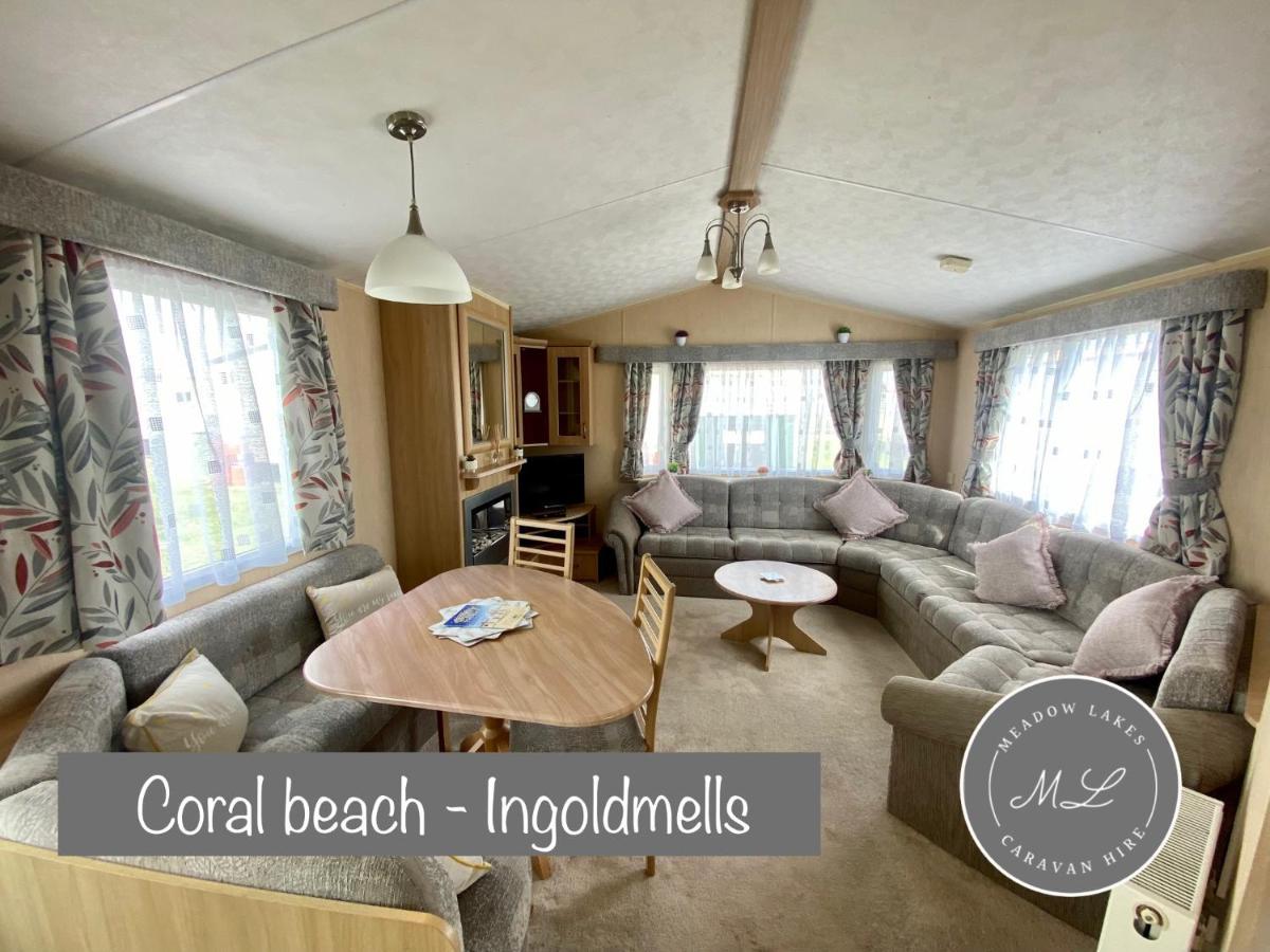 Coral - Row 73 2, Heating, Wifi, Bed Linen - Meadow Lakes Caravan & Hire